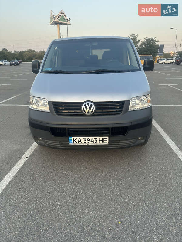 Минивэн Volkswagen Transporter 2008 в 