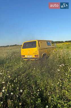 Минивэн Volkswagen Transporter 1987 в 
