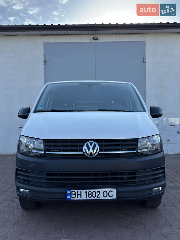 Грузопассажирский фургон Volkswagen Transporter 2015 в Одессе