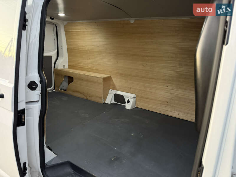 Грузовой фургон Volkswagen Transporter 2020 в Киеве