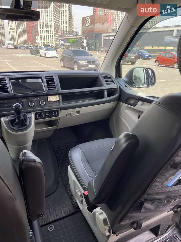 Минивэн Volkswagen Transporter 2015 в Киеве