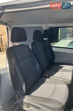 Грузопассажирский фургон Volkswagen Transporter 2011 в 