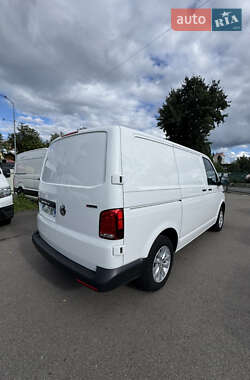 Грузовой фургон Volkswagen Transporter 2021 в 