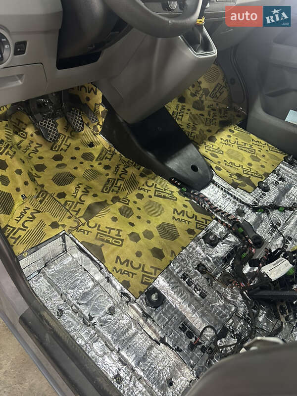 Минивэн Volkswagen Transporter 2020 в Киеве