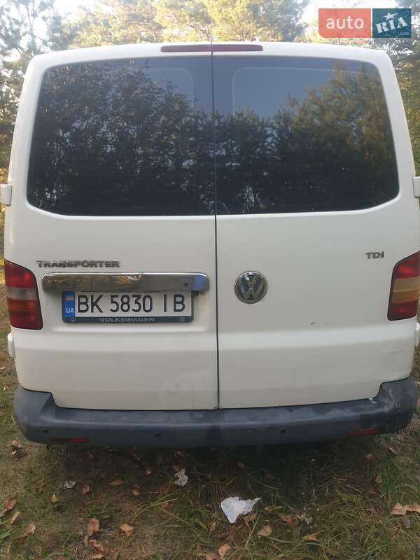 Минивэн Volkswagen Transporter 2005 в Рокитном