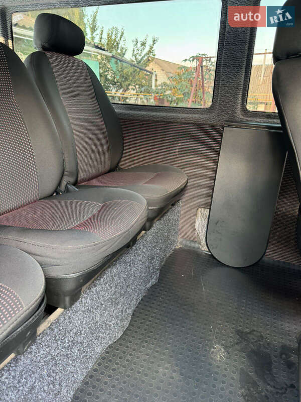 Минивэн Volkswagen Transporter 2001 в Кролевце