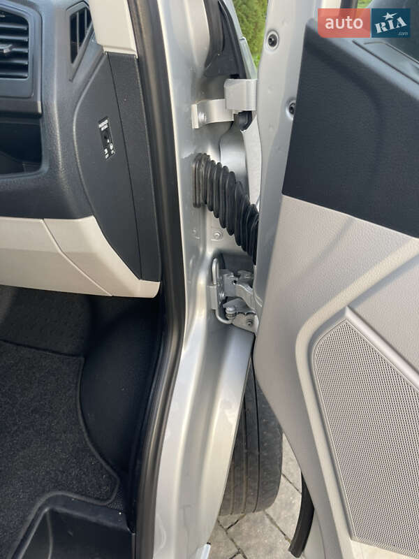 Грузовой фургон Volkswagen Transporter 2019 в Львове