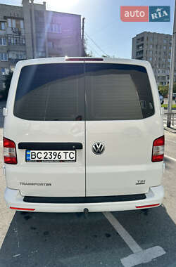 Мінівен Volkswagen Transporter 2012 в 