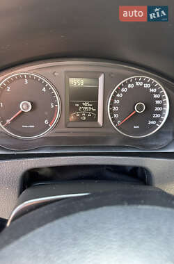 Мінівен Volkswagen Transporter 2012 в 