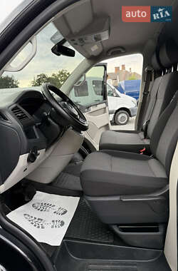 Минивэн Volkswagen Transporter 2019 в 