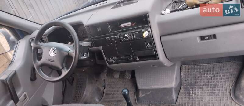 Минивэн Volkswagen Transporter 1993 в 