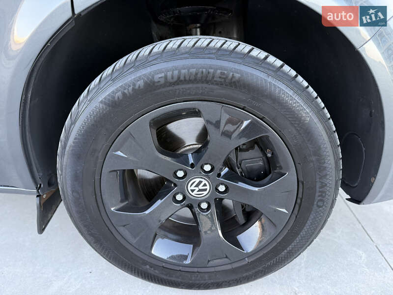 Минивэн Volkswagen Transporter 2016 в Днепре