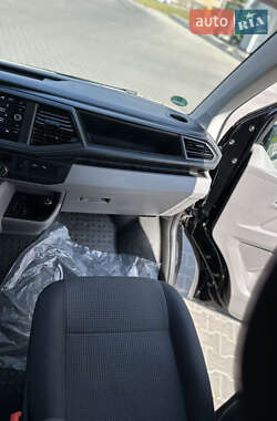 Минивэн Volkswagen Transporter 2021 в 