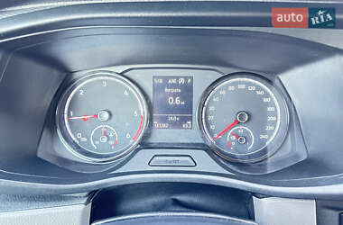 Минивэн Volkswagen Transporter 2021 в 