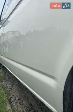 Минивэн Volkswagen Transporter 2010 в 