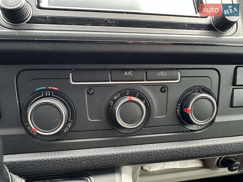 Грузовой фургон Volkswagen Transporter 2019 в Хмельницком