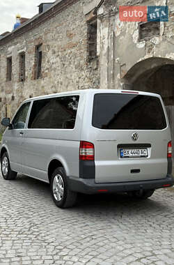 Минивэн Volkswagen Transporter 2011 в 