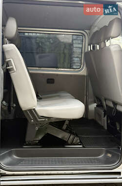 Минивэн Volkswagen Transporter 2011 в 