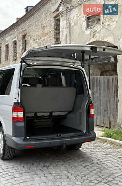 Минивэн Volkswagen Transporter 2011 в 