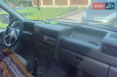 Минивэн Volkswagen Transporter 2000 в 