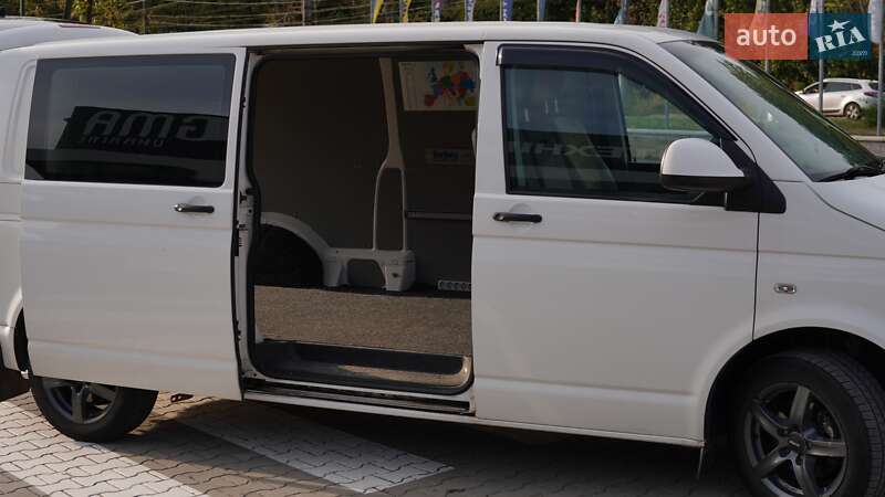 Грузовой фургон Volkswagen Transporter 2010 в Киеве