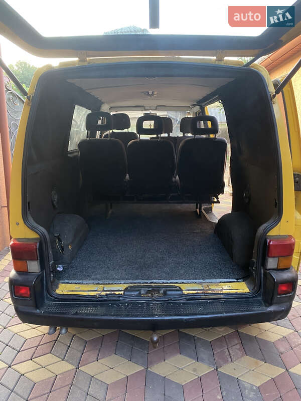 Грузопассажирский фургон Volkswagen Transporter 1999 в Ужгороде