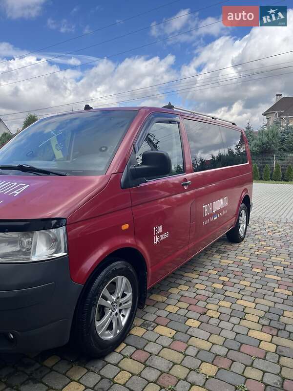 Минивэн Volkswagen Transporter 2004 в Черновцах