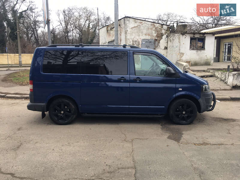 Грузопассажирский фургон Volkswagen Transporter 2010 в Одессе