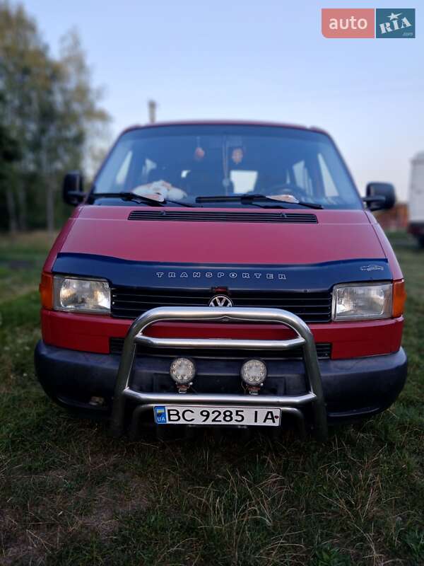 Минивэн Volkswagen Transporter 2000 в 