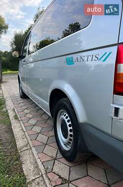 Минивэн Volkswagen Transporter 2009 в 