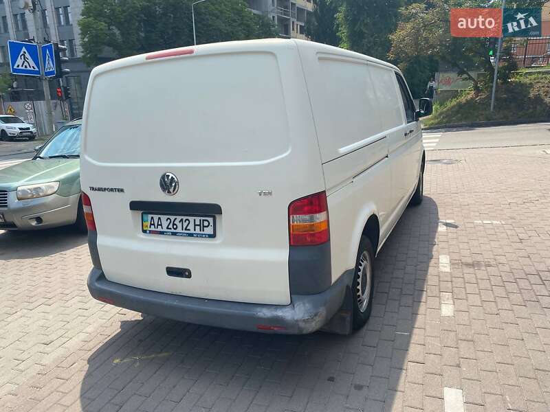 Грузовой фургон Volkswagen Transporter 2008 в Киеве