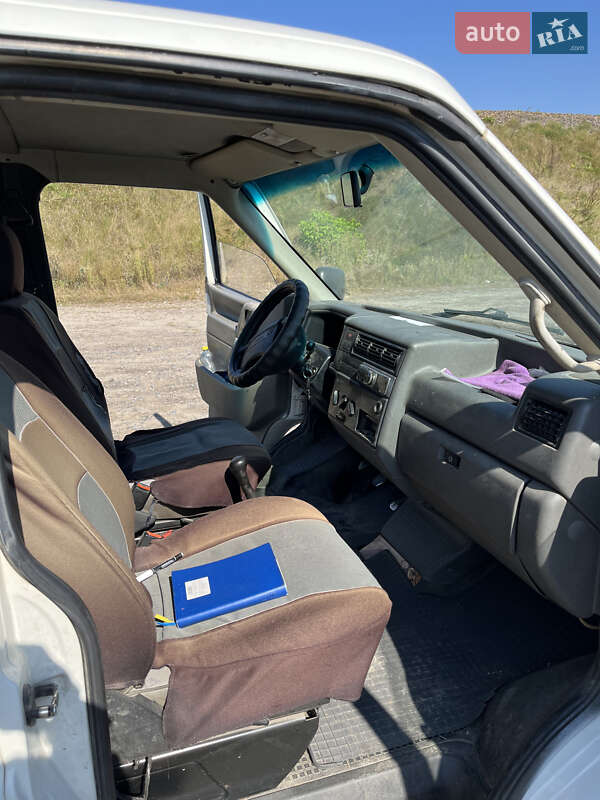 Минивэн Volkswagen Transporter 1998 в Рокитном