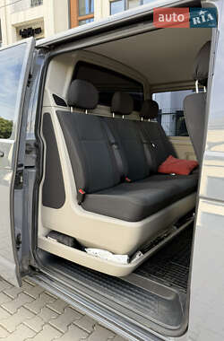 Минивэн Volkswagen Transporter 2017 в 