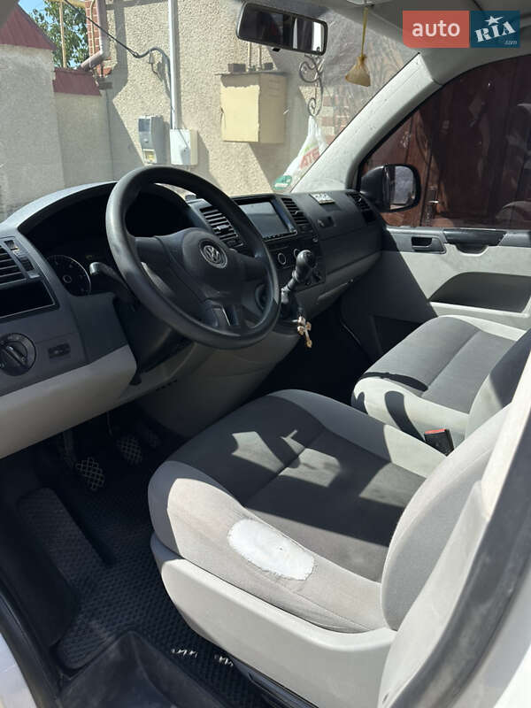 Микроавтобус Volkswagen Transporter 2014 в Вознесенске