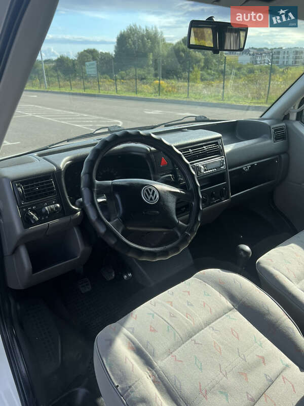 Минивэн Volkswagen Transporter 1999 в Ровно
