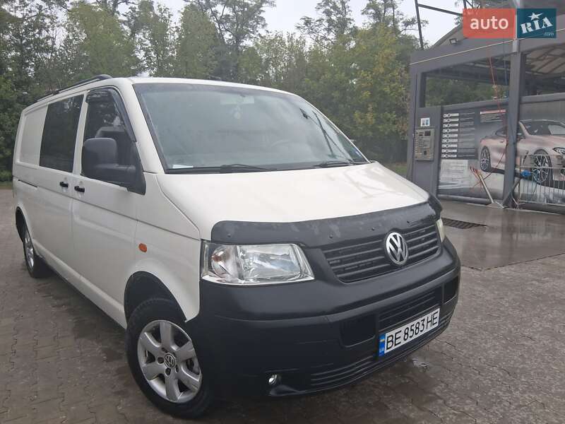 Грузовой фургон Volkswagen Transporter 2006 в Николаеве