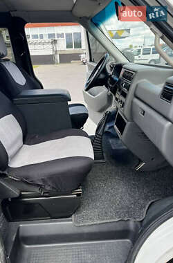 Минивэн Volkswagen Transporter 2000 в 