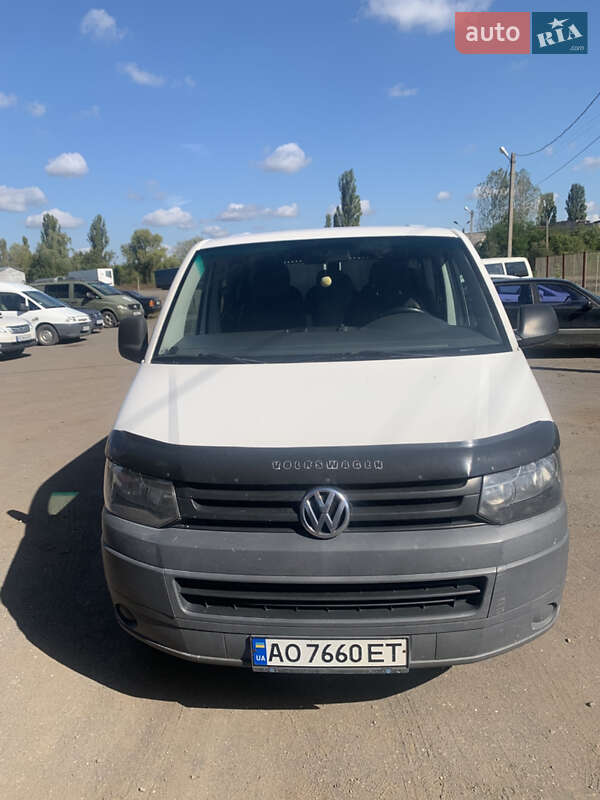 Минивэн Volkswagen Transporter 2010 в Берегово