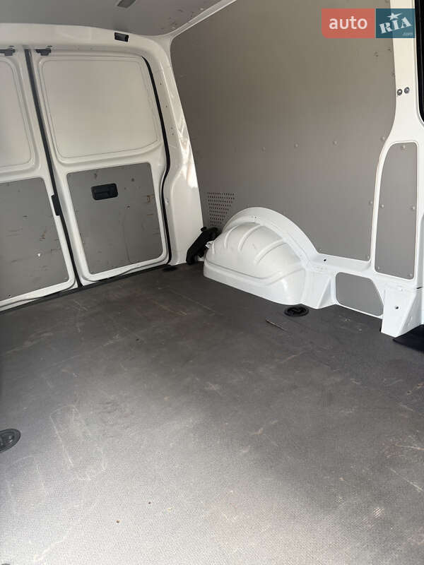Грузовой фургон Volkswagen Transporter 2017 в Ровно