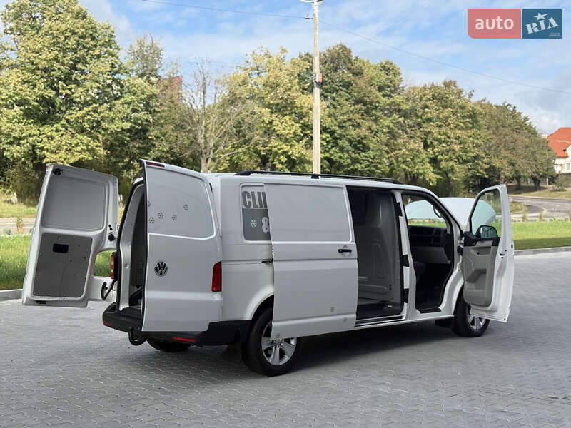 Грузовой фургон Volkswagen Transporter 2017 в Ровно