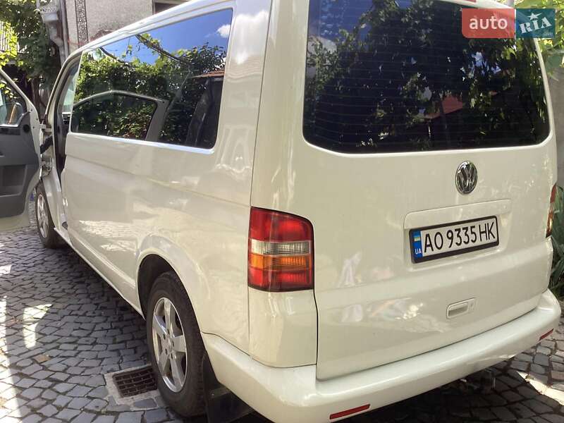 Мінівен Volkswagen Transporter 2004 в Великих Лучках