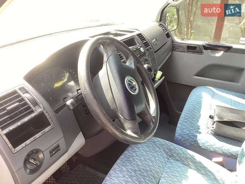 Мінівен Volkswagen Transporter 2004 в Великих Лучках