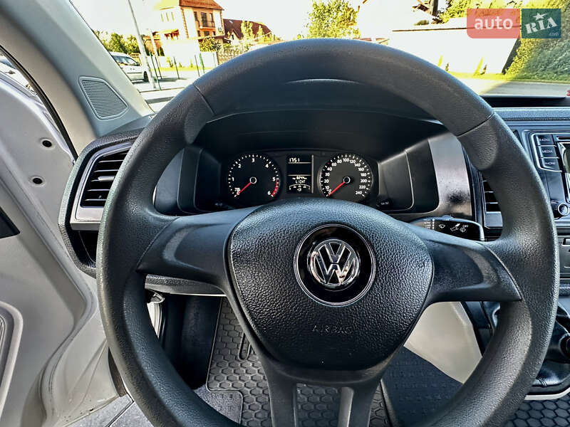 Минивэн Volkswagen Transporter 2017 в Трускавце