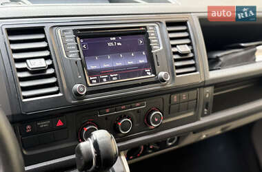 Грузовой фургон Volkswagen Transporter 2015 в 