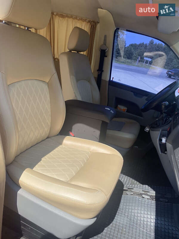 Минивэн Volkswagen Transporter 2007 в Шепетовке