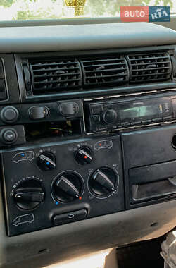 Грузовой фургон Volkswagen Transporter 1998 в 