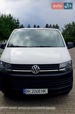 Грузовой фургон Volkswagen Transporter 2017 в 
