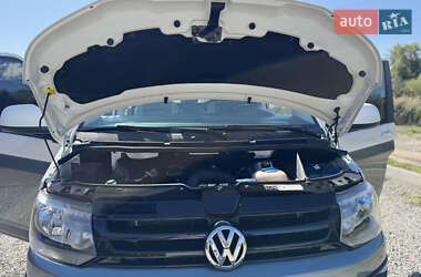 Минивэн Volkswagen Transporter 2014 в 