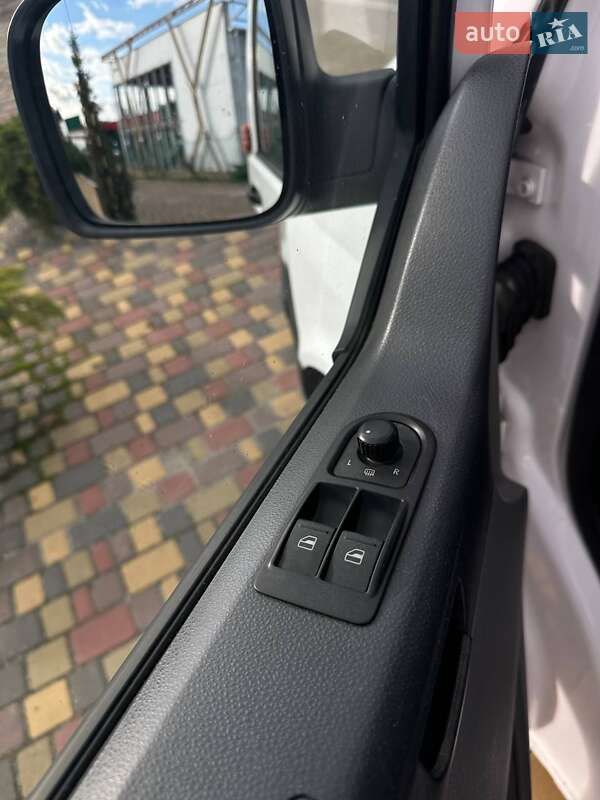 Минивэн Volkswagen Transporter 2008 в Киеве