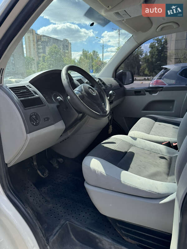 Грузовой фургон Volkswagen Transporter 2014 в Кривом Роге